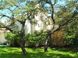 9810 Lake Ridge Dr, Unit A in Austin, TX - Building Photo