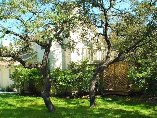 9810 Lake Ridge Dr, Unit A in Austin, TX - Foto de edificio