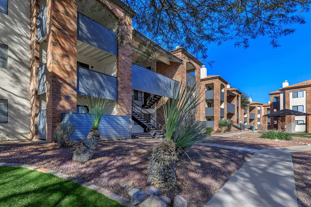 Mission Antigua in Tucson, AZ - Foto de edificio