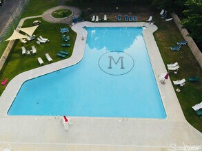 192 Evergreen Rd in Edison, NJ - Building Photo - Building Photo