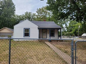 903 S Rutan St in Wichita, KS - Building Photo - Building Photo
