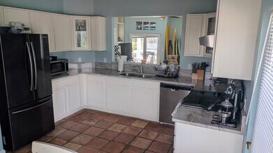 187 16th Ave S in Jacksonville Beach, FL - Foto de edificio - Building Photo