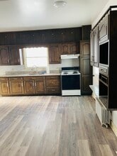 218 Highland Ave, Unit Downstairs in Kutztown, PA - Building Photo - Building Photo