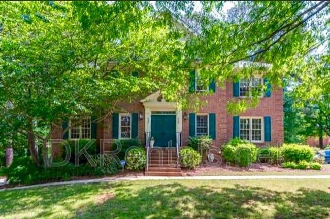 property at 637 Corbin Lake Ct