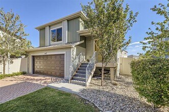 19196 E 55th Ave in Denver, CO - Foto de edificio - Building Photo