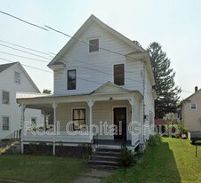 76 Crandall St in Glens Falls, NY - Building Photo