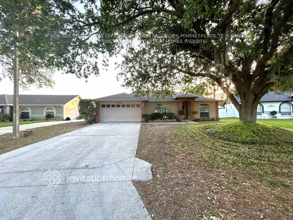 7961 Kaitlin Cir in Lakeland, FL - Building Photo