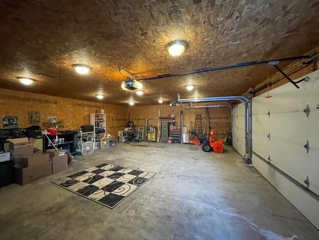 825 Saint Patrick St in Racine, WI - Building Photo - Building Photo