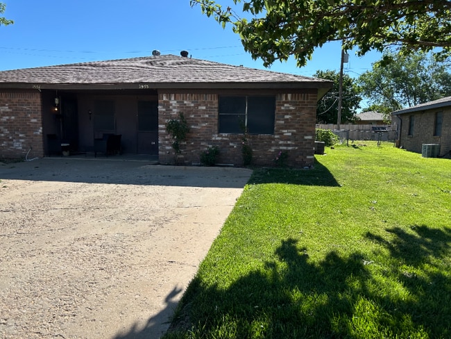 property at 1953 Howard Dr