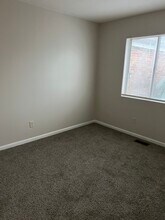 516 Thoma Pl, Unit A in Vandalia, OH - Building Photo - Building Photo