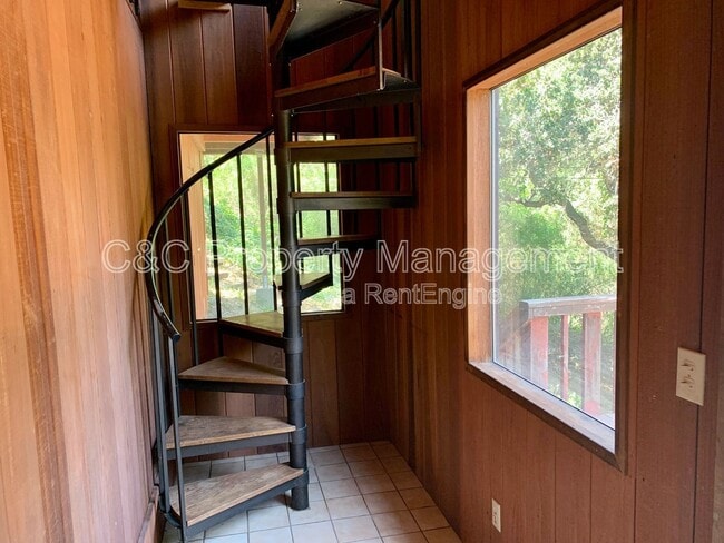 9 Calle De Paloma in Carmel Valley, CA - Building Photo - Building Photo