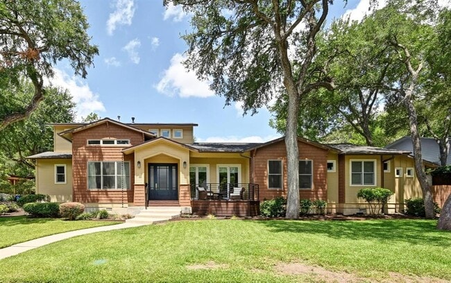 property at 8 Scott Crescent
