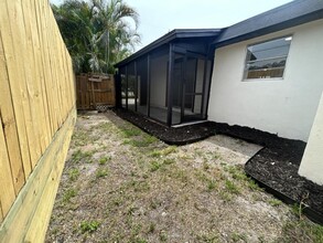 1415 29th Ave E in Bradenton, FL - Building Photo - Building Photo