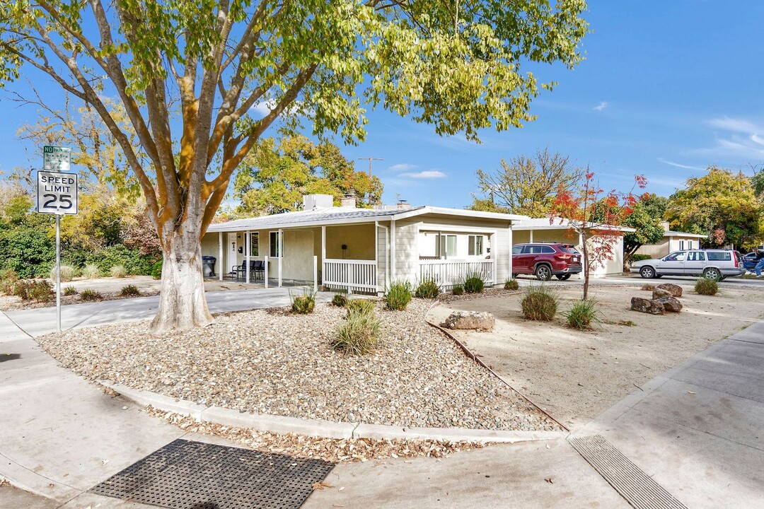 621 Russell Blvd, Unit 502 Oeste Drive in Davis, CA - Building Photo