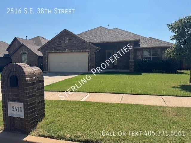 property at 2516 SE 38th St