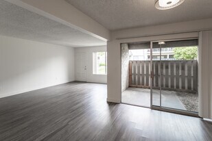 316-356 W. Meda Ave. Glendora CA. 91741 in Glendora, CA - Building Photo