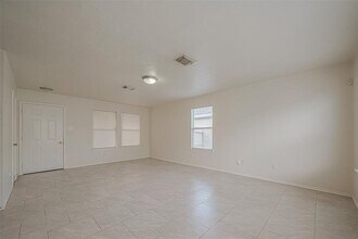 2927 Steelhead Dr in Houston, TX - Building Photo - Building Photo