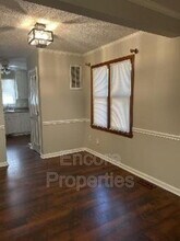 6555 English Oaks Dr in Raleigh, NC - Foto de edificio - Building Photo