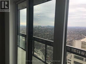 8 Eglinton Ave E in Toronto, ON - Building Photo - Building Photo