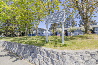 Freeport Apartments in Tacoma, WA - Building Photo - Building Photo