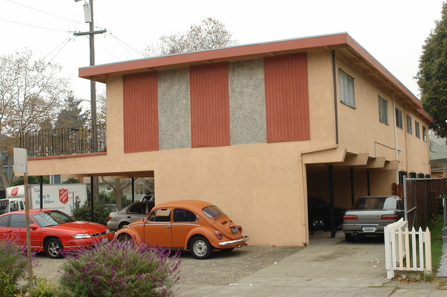 2035 9th St in Berkeley, CA - Foto de edificio - Building Photo