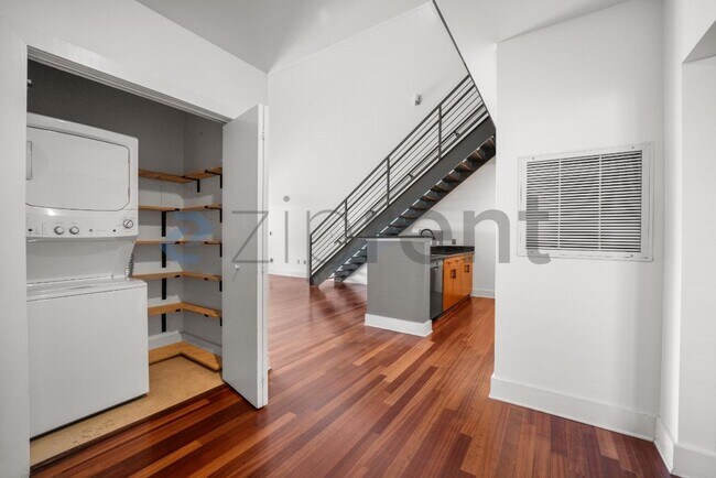 1501 Doyle Carlton Dr in Tampa, FL - Building Photo - Building Photo