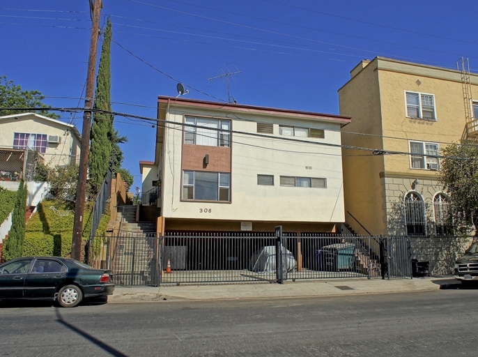 306 N Bonnie Brae St in Los Angeles, CA - Building Photo