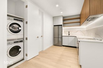 583 Lorimer St-Unit -3-A in Brooklyn, NY - Building Photo - Building Photo