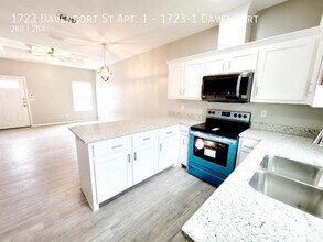 1723 Davenport St in Weslaco, TX - Building Photo - Building Photo