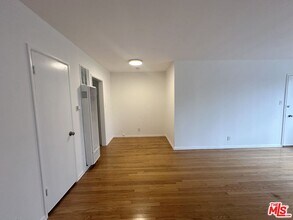 1000 N Orange Grove Ave in West Hollywood, CA - Building Photo - Building Photo