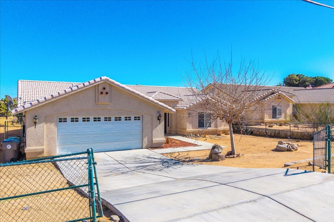 8065 Church St in Yucca Valley, CA - Building Photo