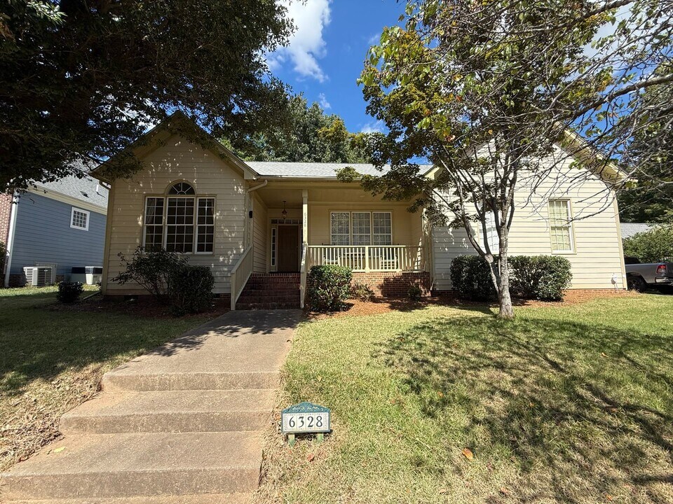 6328 Cedar Waters Dr in Raleigh, NC - Building Photo
