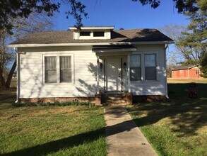 42 Washington Street in Artesia, MS - Building Photo - Building Photo