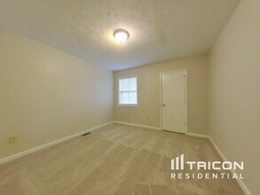 817 Tramore Ct in Powder Springs, GA - Building Photo - Building Photo