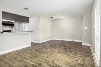 7428 Aljean Ln in Deer Park, TX - Building Photo - Building Photo