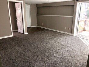 1350 Sherman Ave in Leavenworth, KS - Building Photo - Building Photo