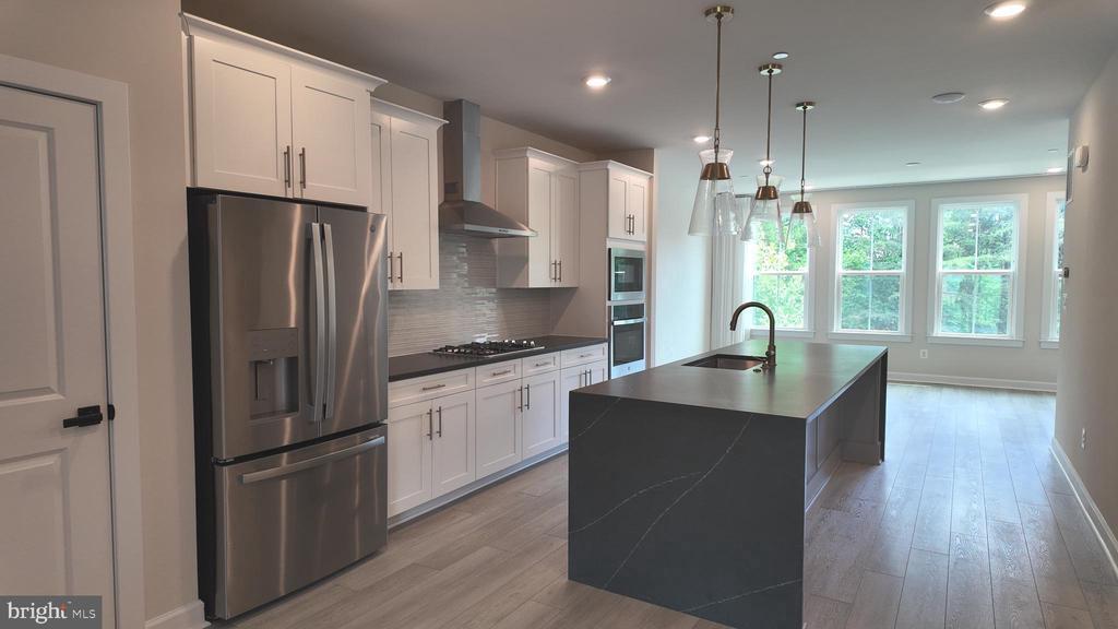12853 Milling Stone Terrace in Herndon, VA - Building Photo