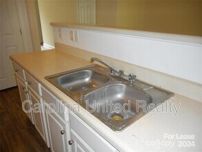 2174 Sardony Ln in Charlotte, NC - Building Photo - Building Photo