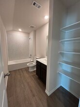 3303 Sweetwater Way in Sherman, TX - Foto de edificio - Building Photo