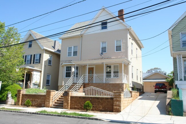 106 Gordon St in Perth Amboy, NJ - Building Photo - Building Photo