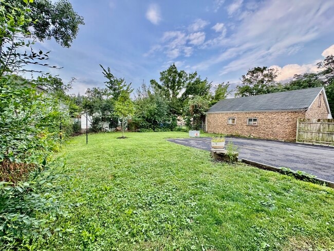 844 Deerfield Rd in Highland Park, IL - Building Photo - Building Photo
