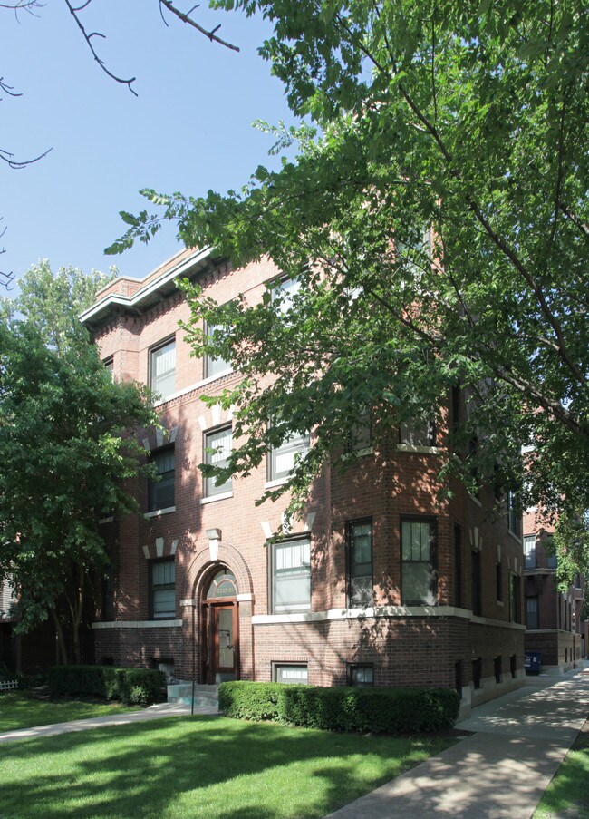 5557-59 S. University Avenue