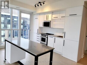 560 Rideau St in Ottawa, ON - Building Photo - Building Photo