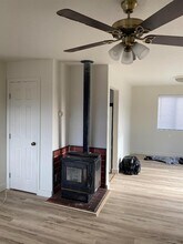 2205 Oak Ave in Klamath Falls, OR - Building Photo - Building Photo