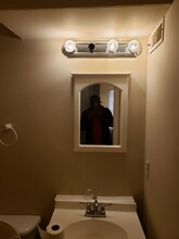 8810 Albemarle Rd in Charlotte, NC - Building Photo - Building Photo