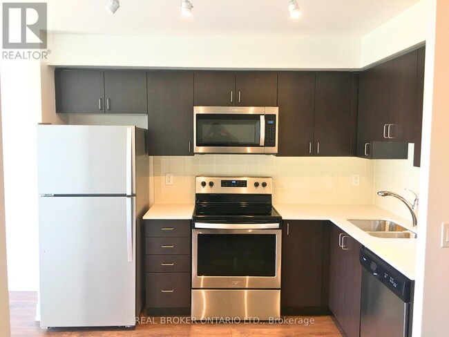 1255 Bayly St in Pickering, ON - Building Photo - Building Photo