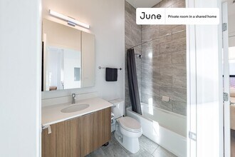 Room in Shared 4 bed/2 bath home, Unit B in Washington, DC - Building Photo - Building Photo