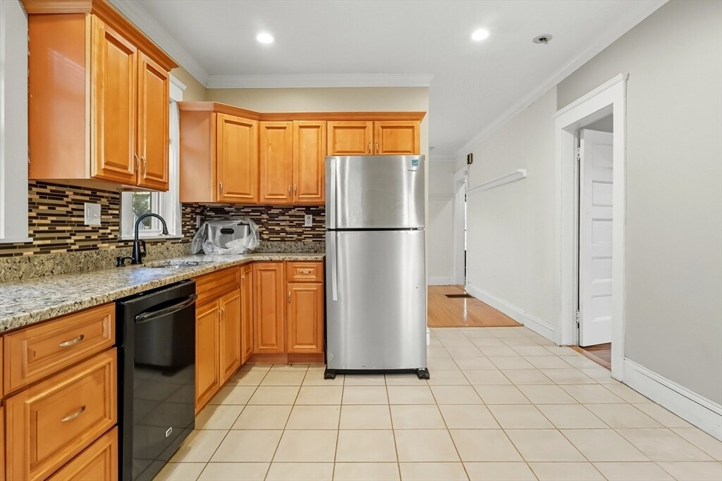 32 Walnut St in Arlington, MA - Building Photo