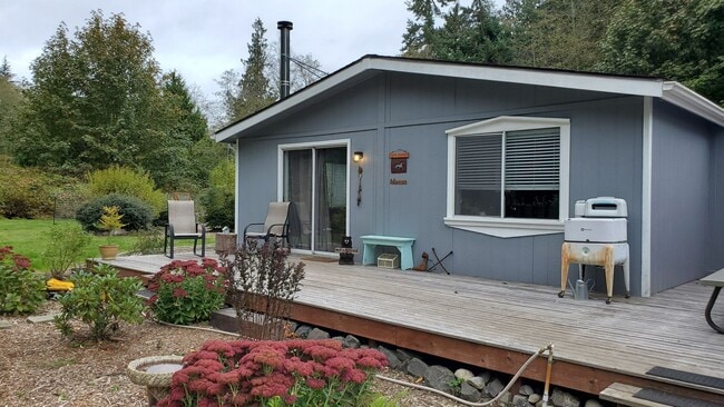 property at 36025 Hansville Rd NE