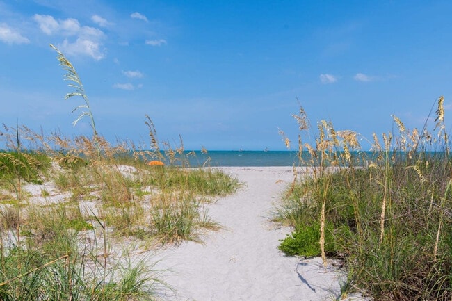 505 Fillmore Ave in Cape Canaveral, FL - Building Photo - Building Photo